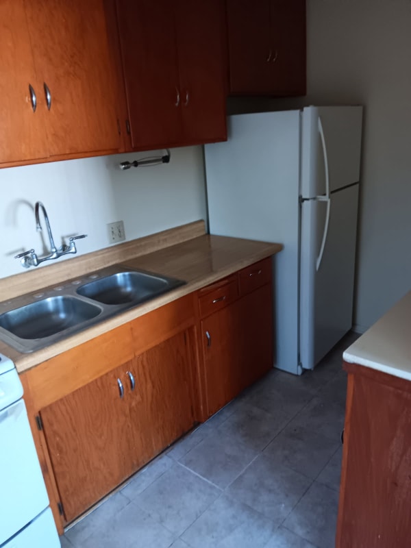 Building Photo - 919 S Marengo Ave