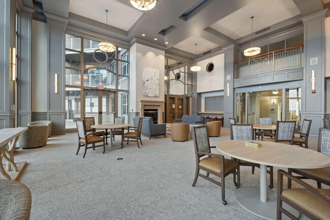Building Photo - 4120 S Lake Dr