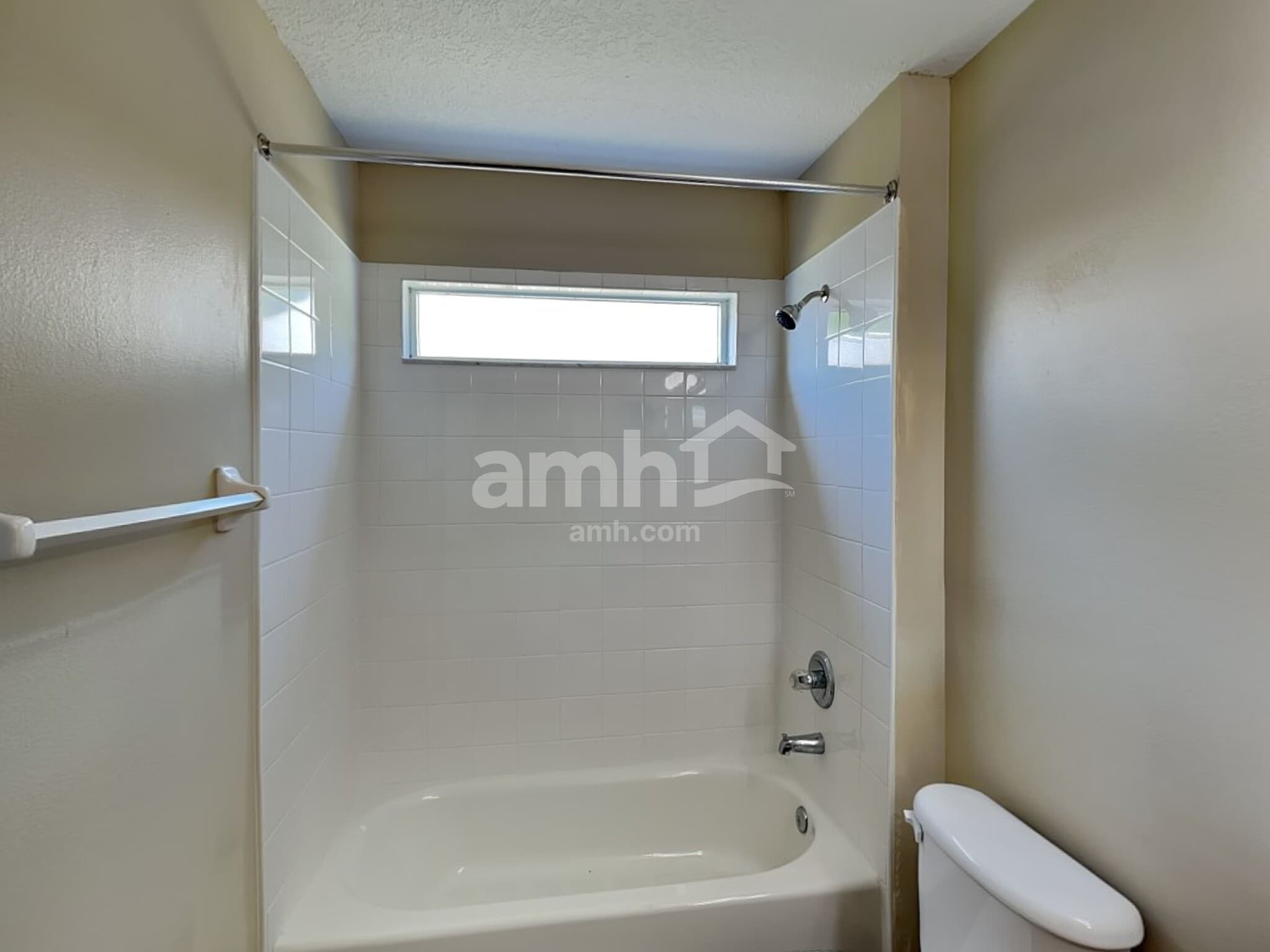 Building Photo - 1052 Deer Chase Dr