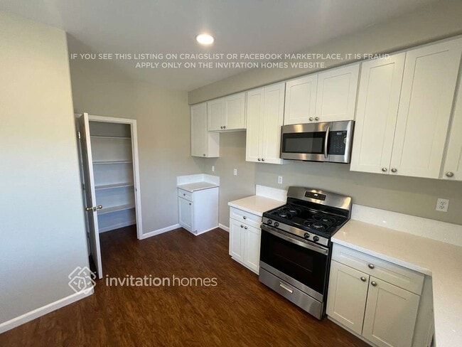 Building Photo - 3915 Eugene Dr