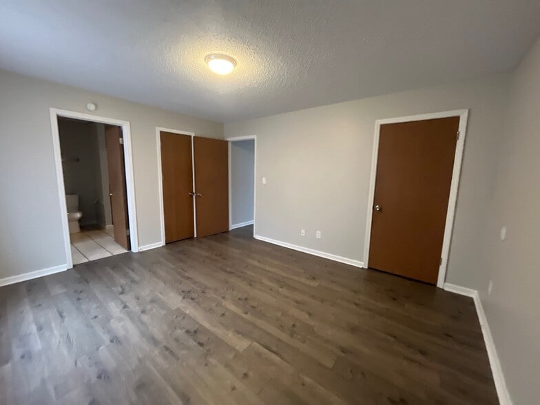 Building Photo - 40 Sta Les Cv