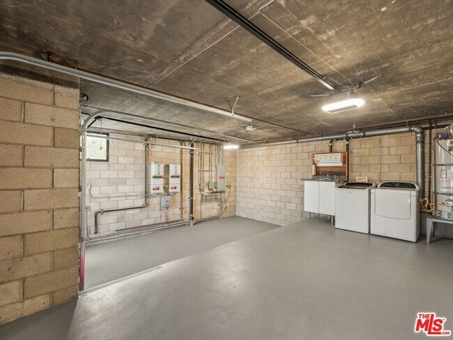 Building Photo - 2222 Bancroft Ave