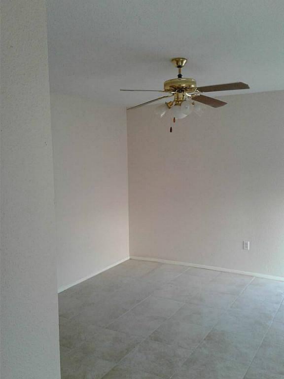 Building Photo - 9610 Wellsworth Dr