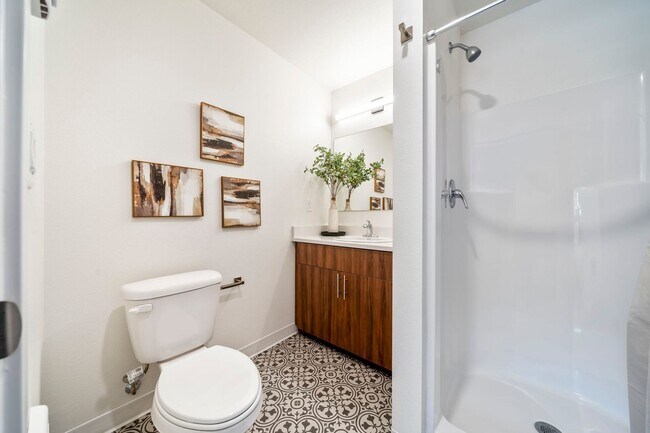 Building Photo - Spring Into Savings: $500 Rent Credit & $5...