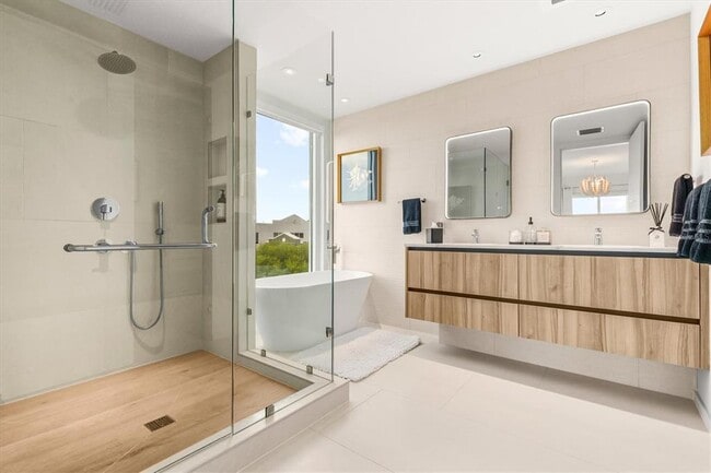 Building Photo - 1020 Sunset Point Rd