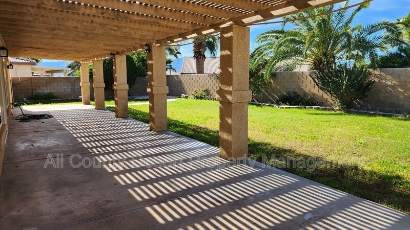 Building Photo - 41213 Mackenzie Lane