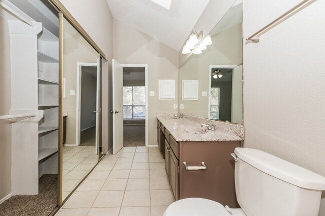 Building Photo - 9310 Westacre Pl