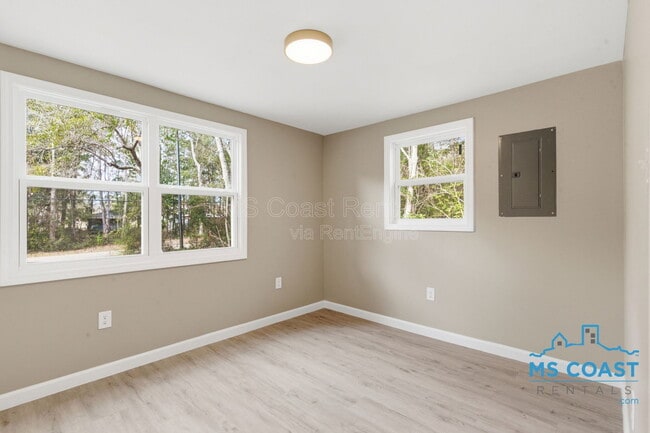 Building Photo - 1528 Ladnier Rd