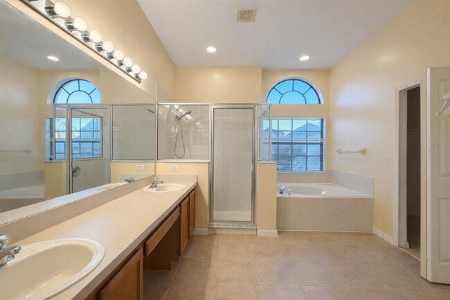 Building Photo - 540 Coventry Rd