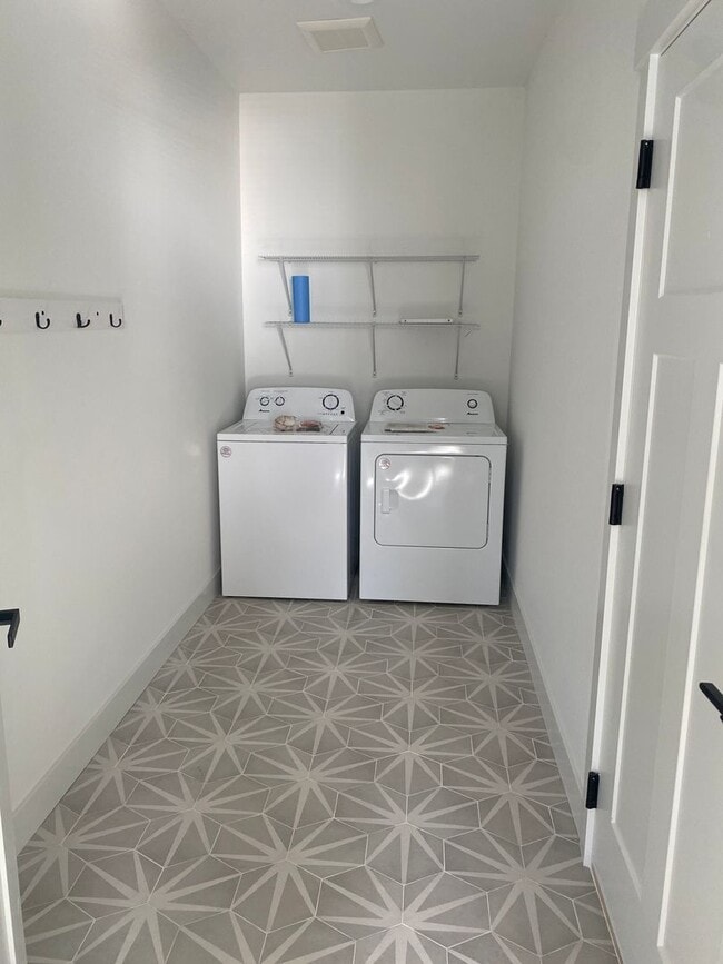 Building Photo - Beautiful New Construction Condos in Moses...