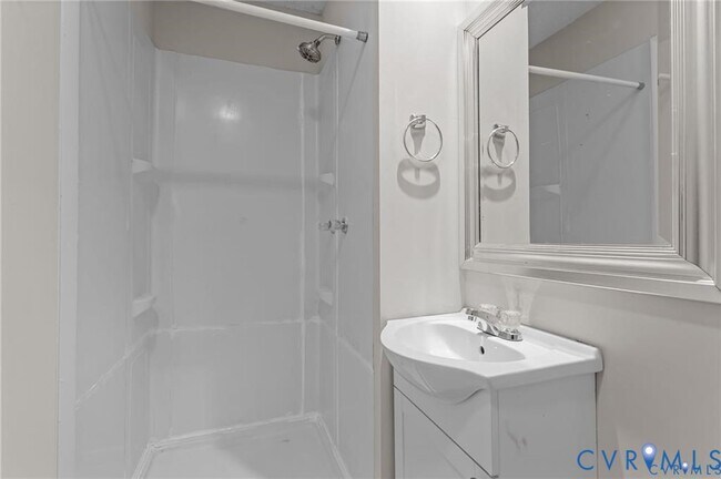Building Photo - 2613 Chancer Dr
