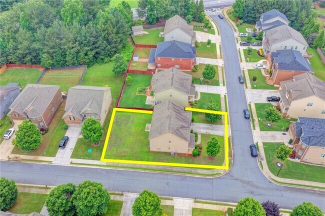 Building Photo - 4228 Woods Creek Ln
