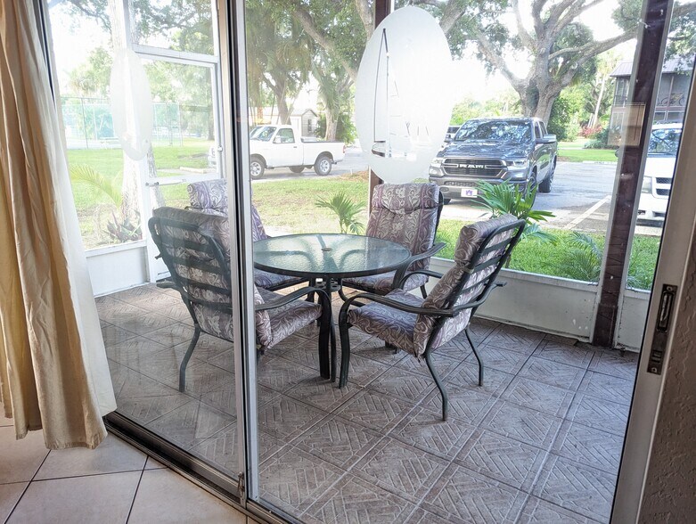 Screen porch - 3124 US HWY 441 SE