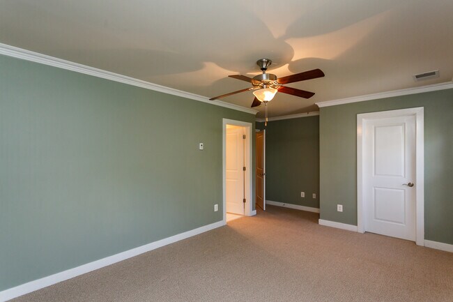 Building Photo - 154 Brookwood Dr