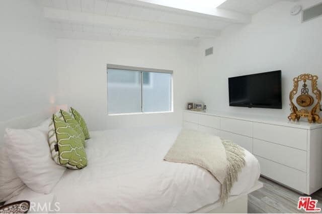 Building Photo - 224 39th St