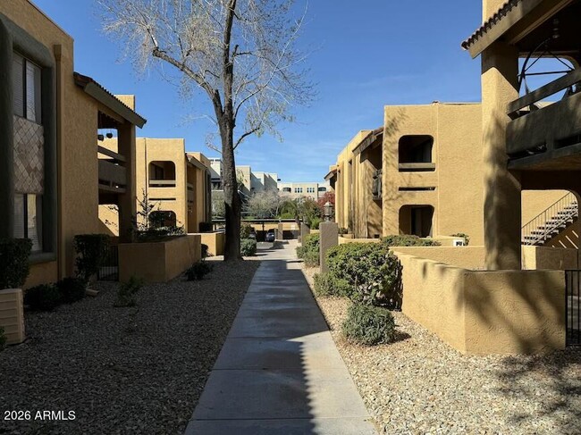 Building Photo - 8500 E Indian School Rd