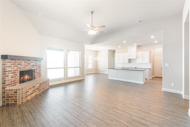 Building Photo - 630 Crystal Lk Ln