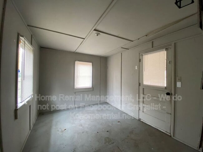 Building Photo - 6809 Marty St