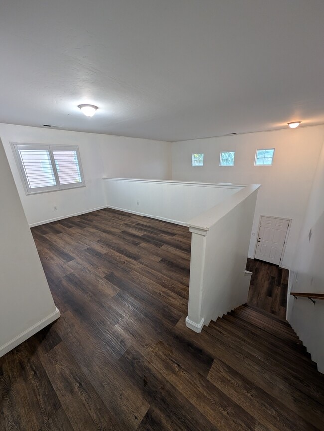 Building Photo - 3200 S Jensen Ct