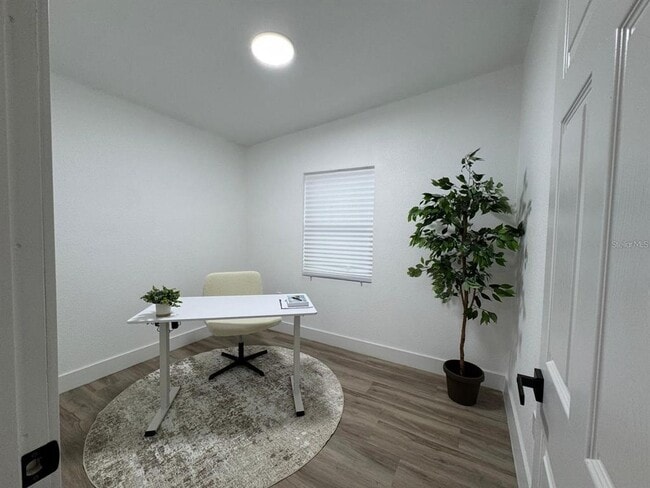 Building Photo - 22011 Catherine Ave