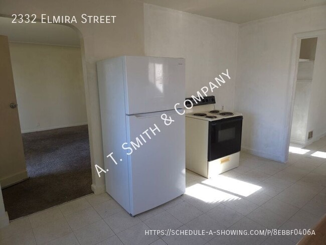 Building Photo - 2332 Elmira St