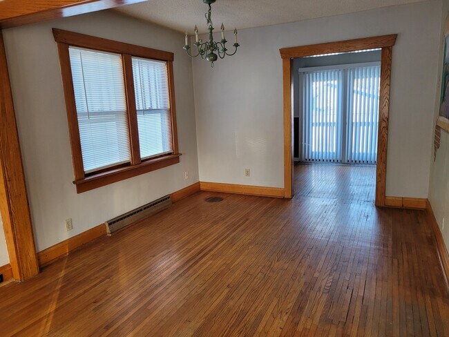 Living room - 220 W 10th St S