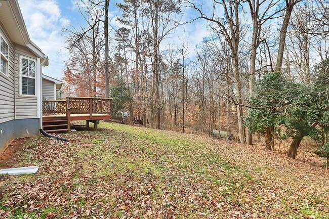 Building Photo - Updated 3 bed 2 bath near National Whitewater Center and CLT airport!