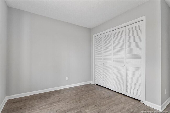 Building Photo - 7005 Pantego Dr