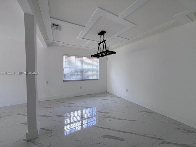 Building Photo - 109 Gables Blvd