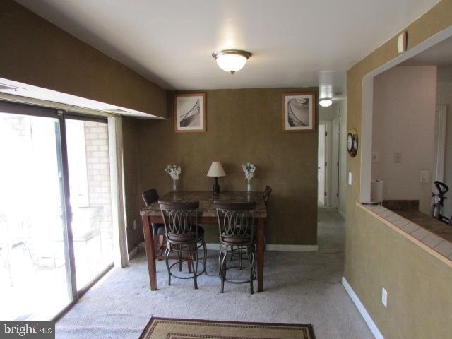 Building Photo - 6310 Hil-Mar Dr