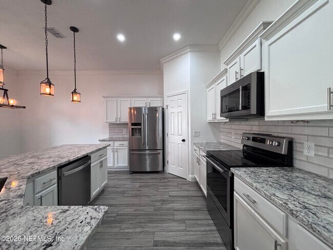 Building Photo - 612 Morning Mist Way