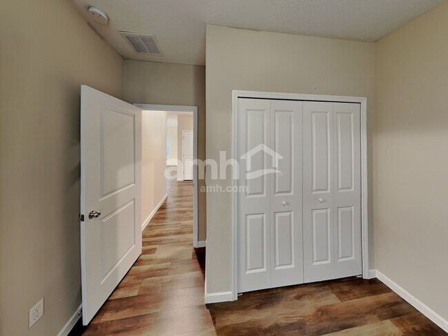 Building Photo - 123 Edge Pk Trl