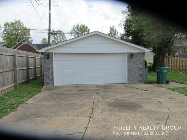 Building Photo - Kingsley -3BR 1.5 Baths, 2 Car Garage