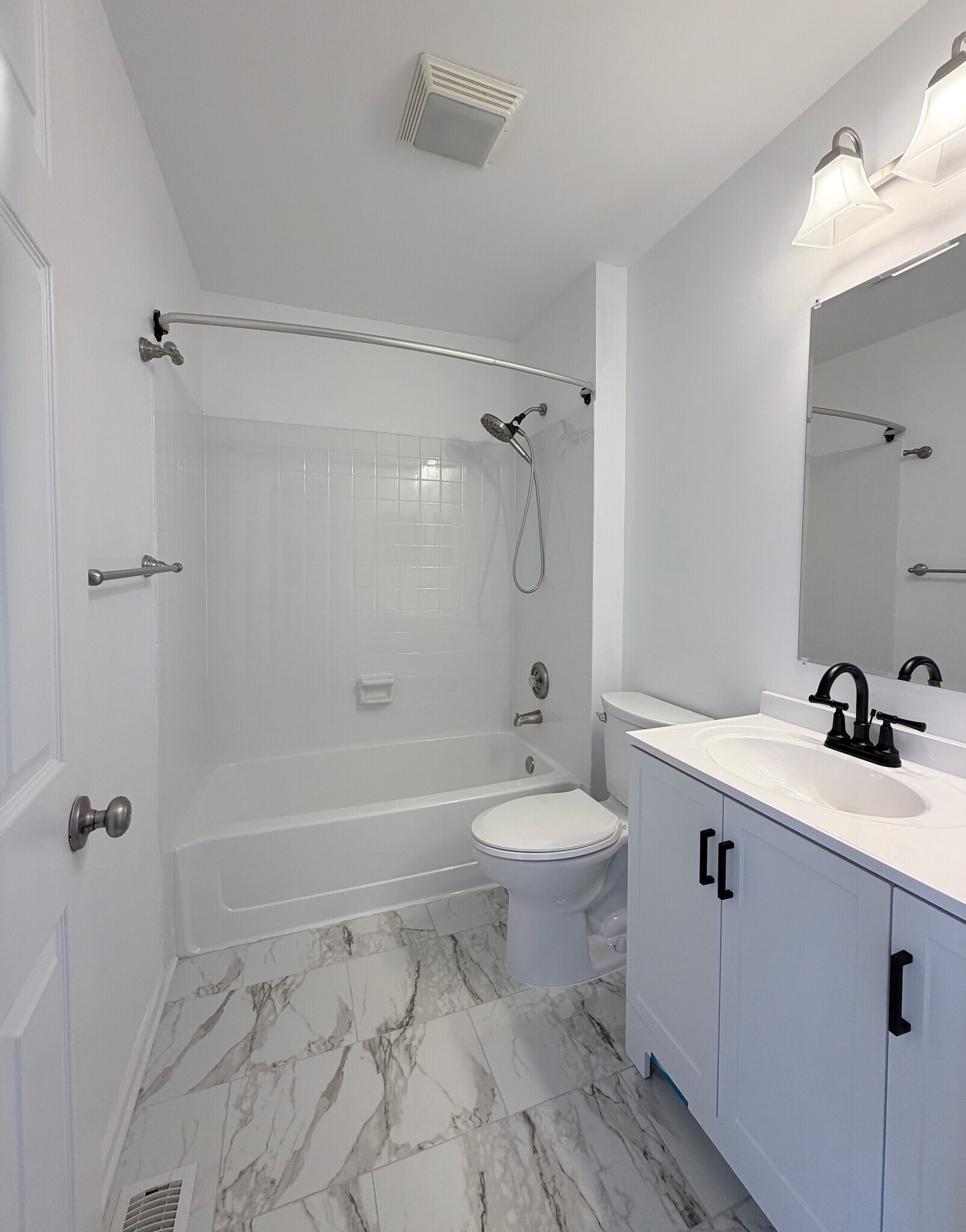 Building Photo - 94 Stevens Dr