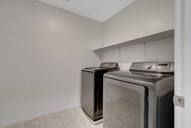 Building Photo - 5128 Granite Basin St