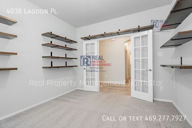 Building Photo - 4038 Lagoon Pl