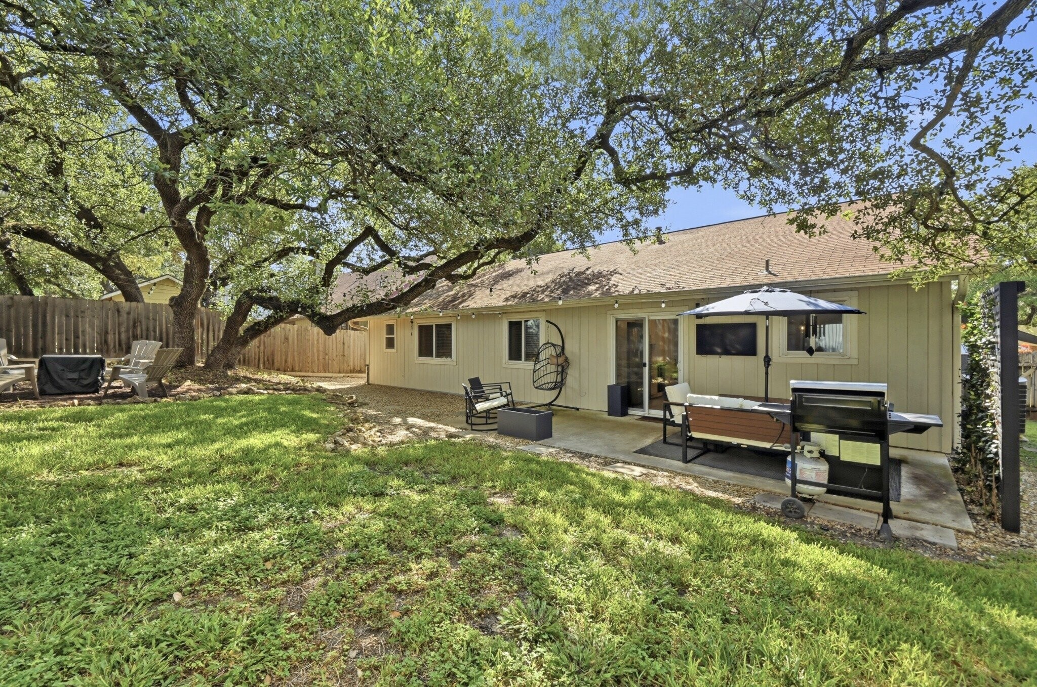 Building Photo - 7806 Lowdes Dr