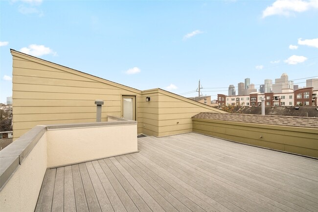 Building Photo - 224 Willard St