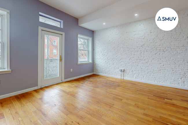 Building Photo - Modern Studio in Hollins Market with Porch!