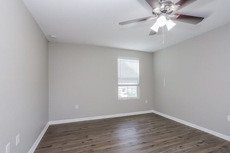 Building Photo - 1806 Greenwood Valley Dr
