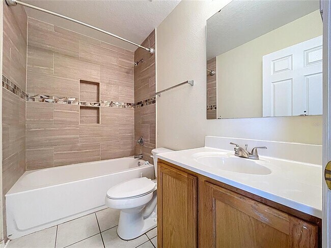 Building Photo - 5060 Spanish Oaks Blvd