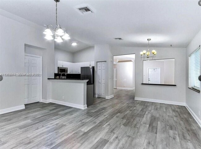 Building Photo - 1213 SW 46th Way