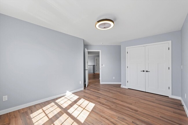 Building Photo - 1306 S Roberto Rd
