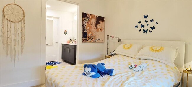 Building Photo - 1709 N Tamiami Trl