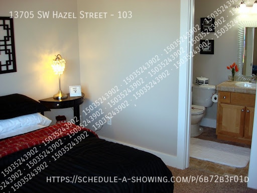 Building Photo - 13705 SW Hazel St