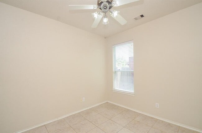 Building Photo - 12214 Iris Hollow Way
