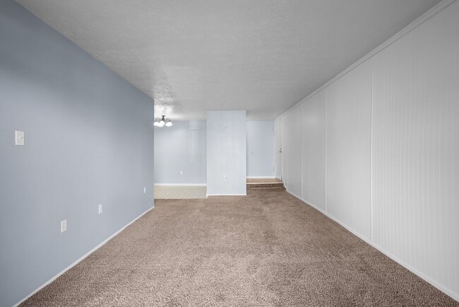 Building Photo - 7812 Hanover Pkwy