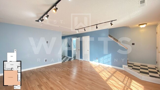 Building Photo - 2 Bedroom Southside Townhouse