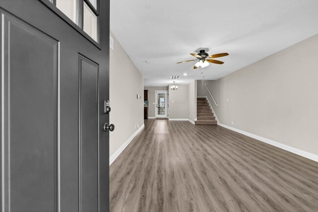 Building Photo - 1197 Old Charlotte Trace