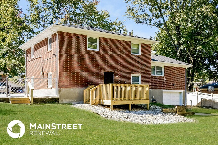 Building Photo - 3702 Iron Horse Way